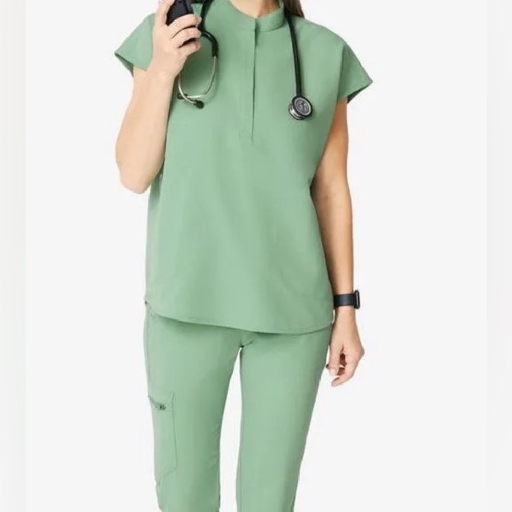 Women’s Jade Figs
